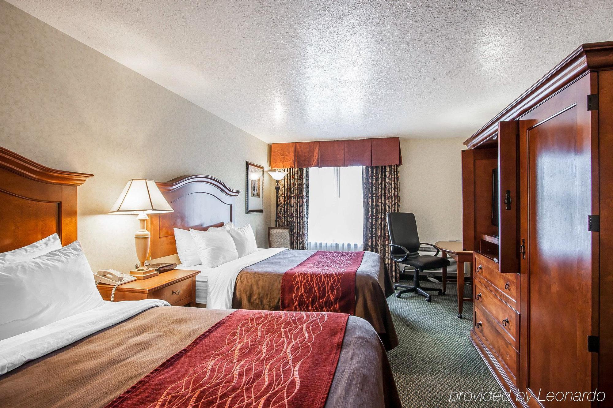 Comfort Inn Conference Center Hillsboro Buitenkant foto